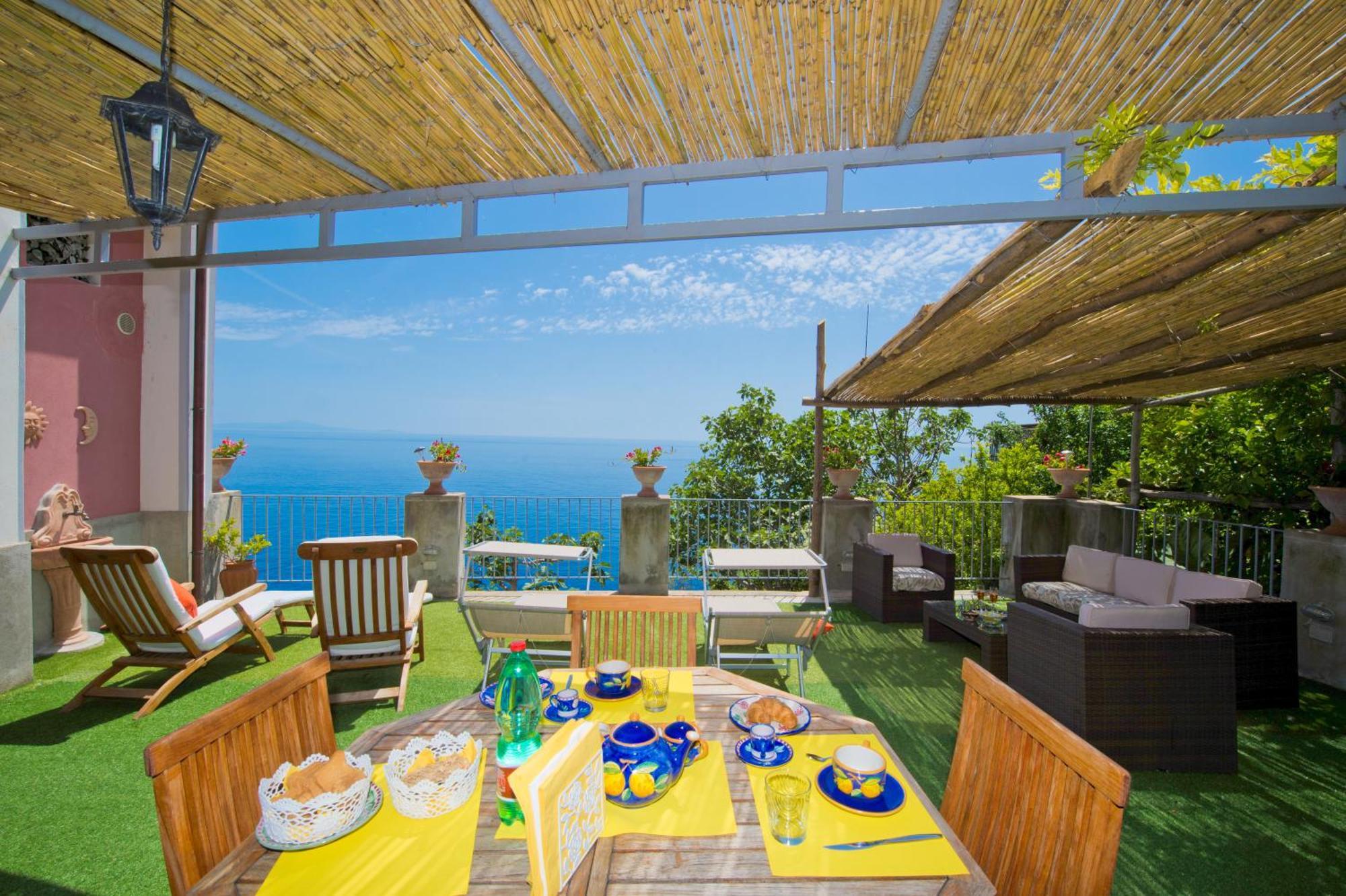 Palazzo Rocco Villa Sunshining In Love 普莱亚诺 外观 照片