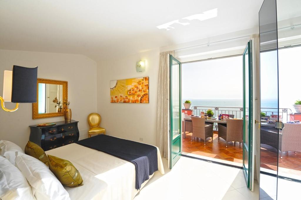 Palazzo Rocco Villa Sunshining In Love 普莱亚诺 外观 照片