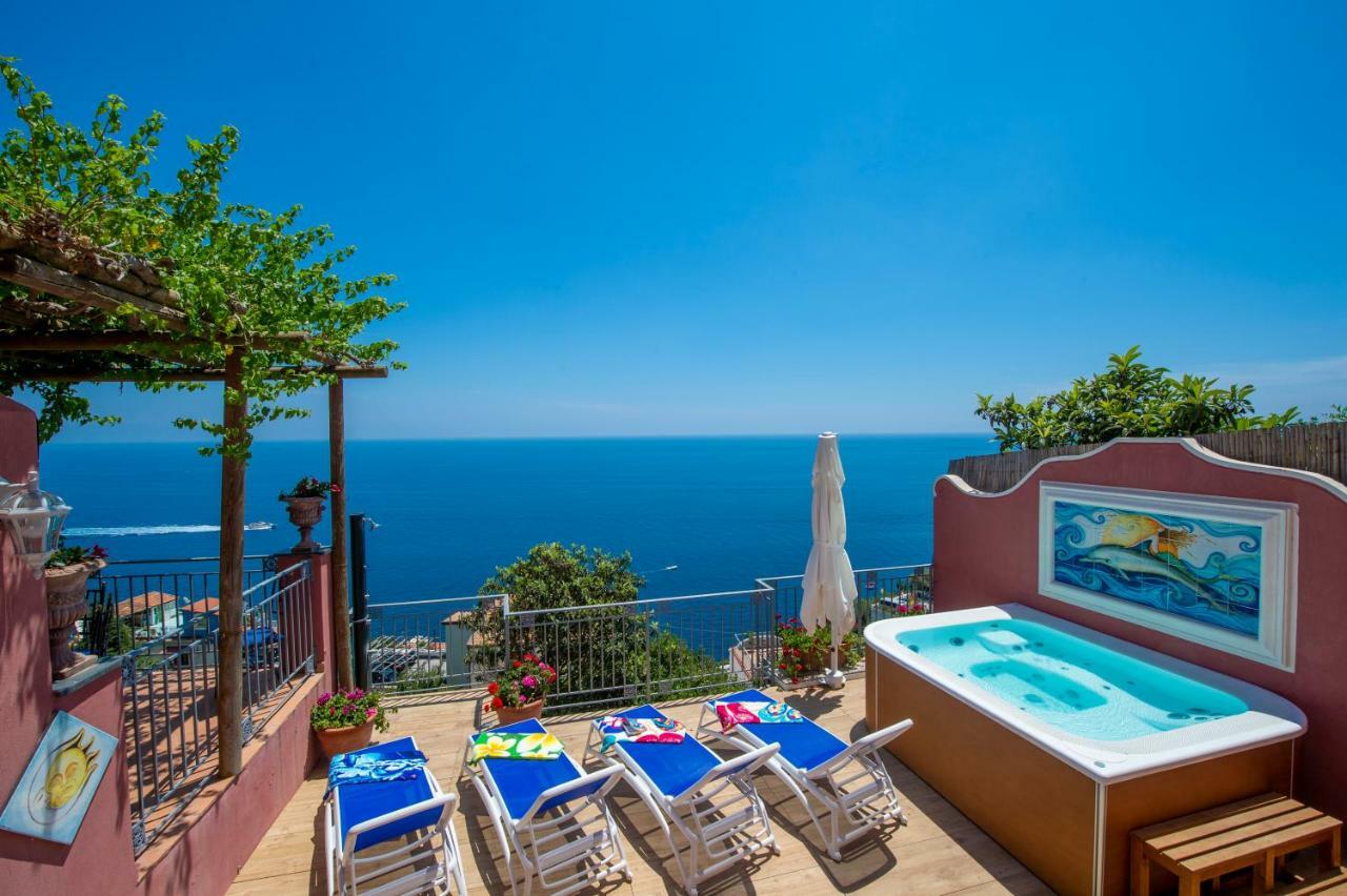 Palazzo Rocco Villa Sunshining In Love 普莱亚诺 外观 照片