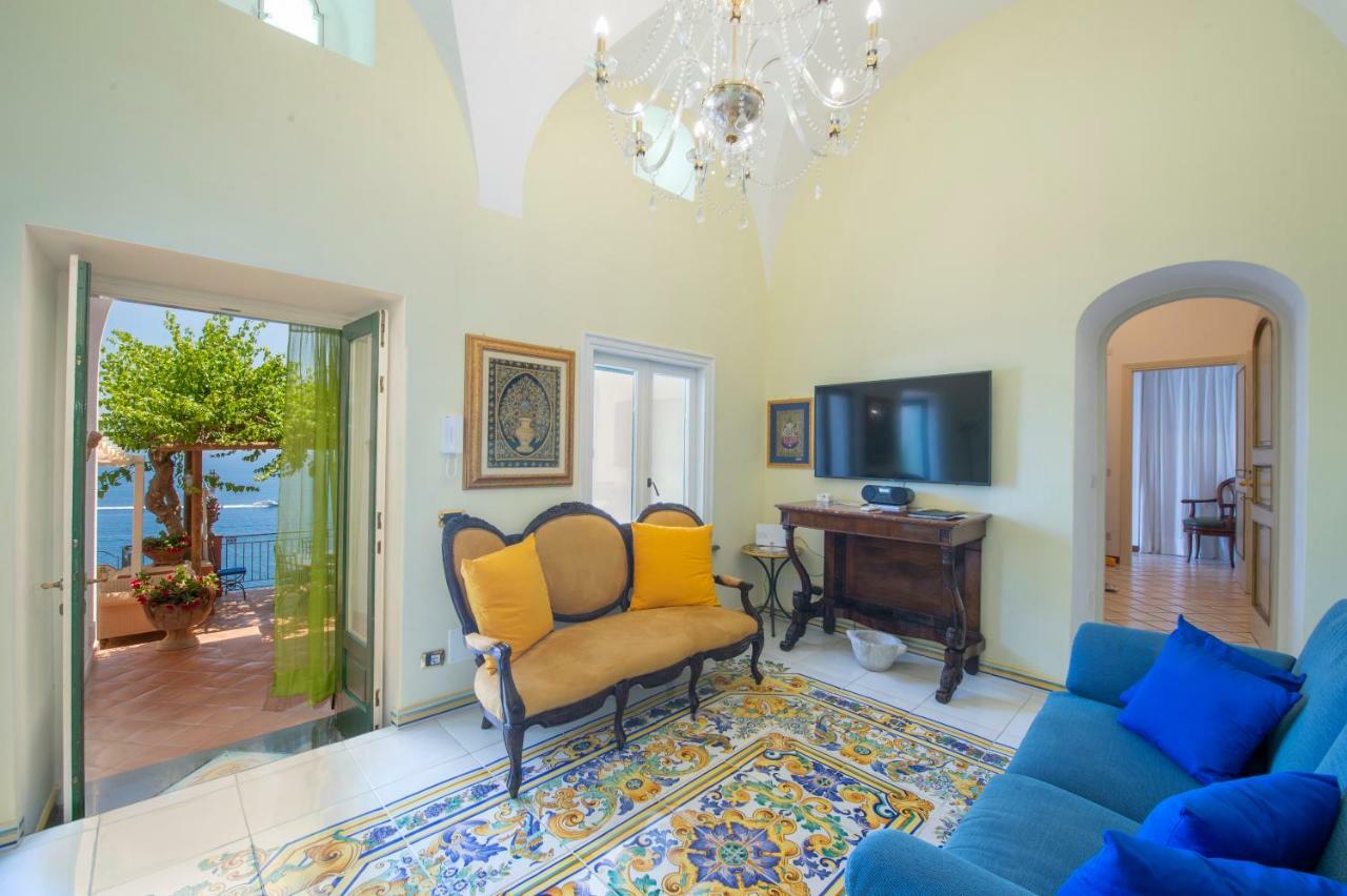Palazzo Rocco Villa Sunshining In Love 普莱亚诺 外观 照片